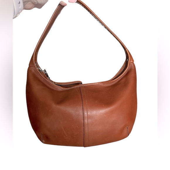 Coach Handbags - Vintage Coach Ergo Hobo Shoulder Bag